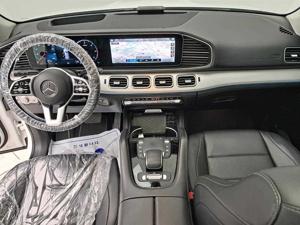 Mercedes Benz GLE Class - Vista 6