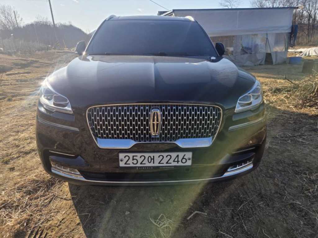 Lincoln Aviator - Vista 4
