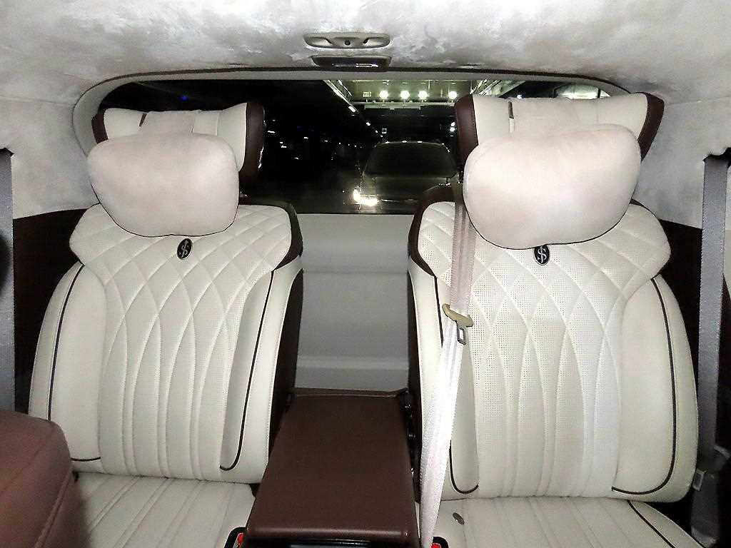 KIA Carnival - Vista 8