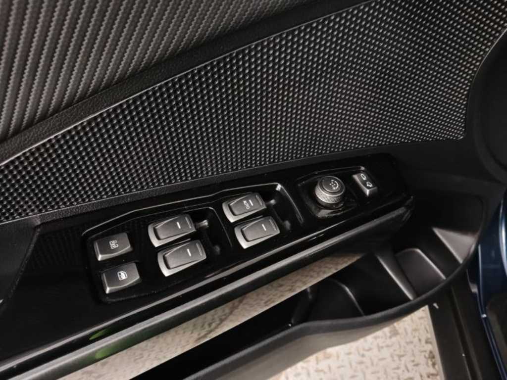 Ssangyong Tivoli - Vista 9