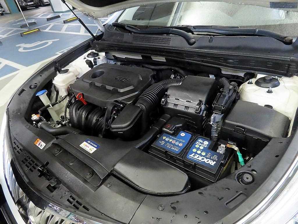 HYUNDAI Grandeur 2016 Blanco - Importación desde Corea - HF Imports Iquique - Foto 19