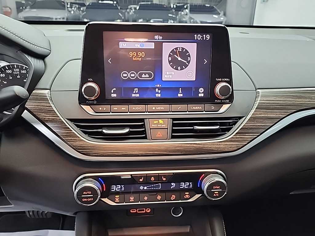 Nissan Altima - Vista 10