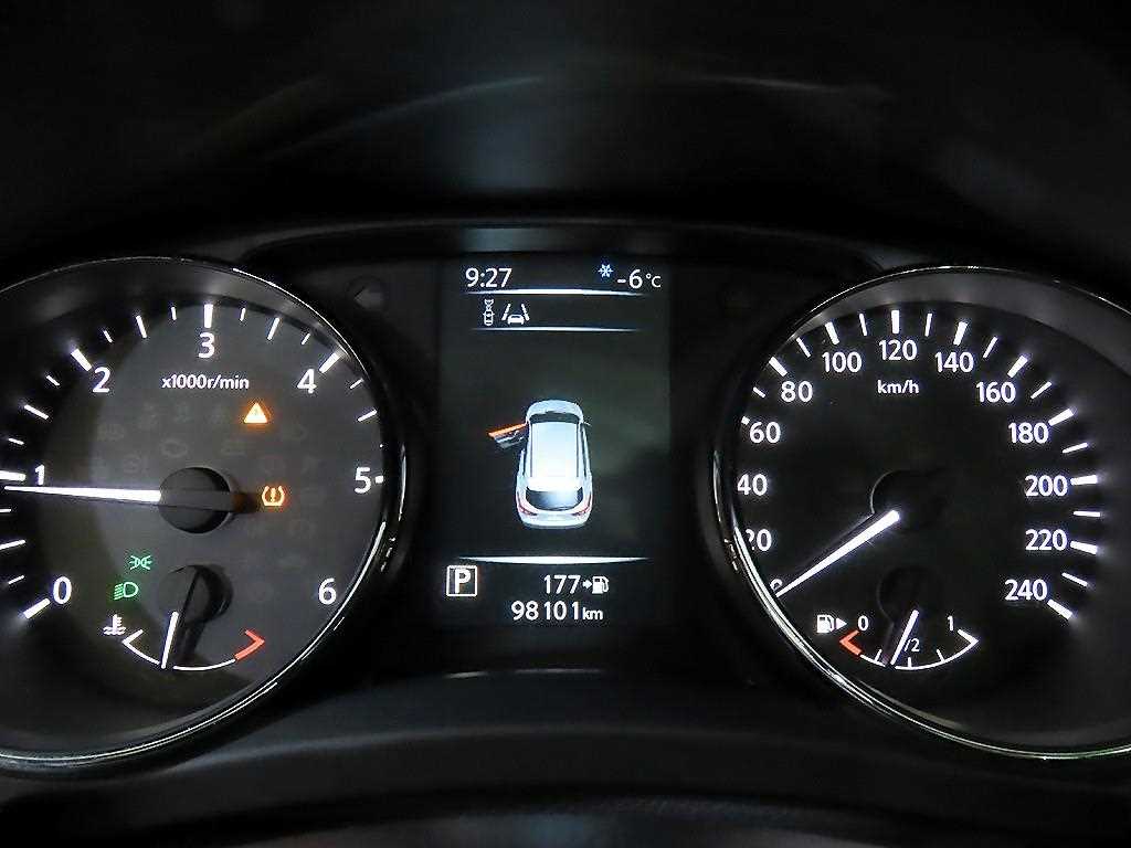 Nissan Cashkai - Vista 9