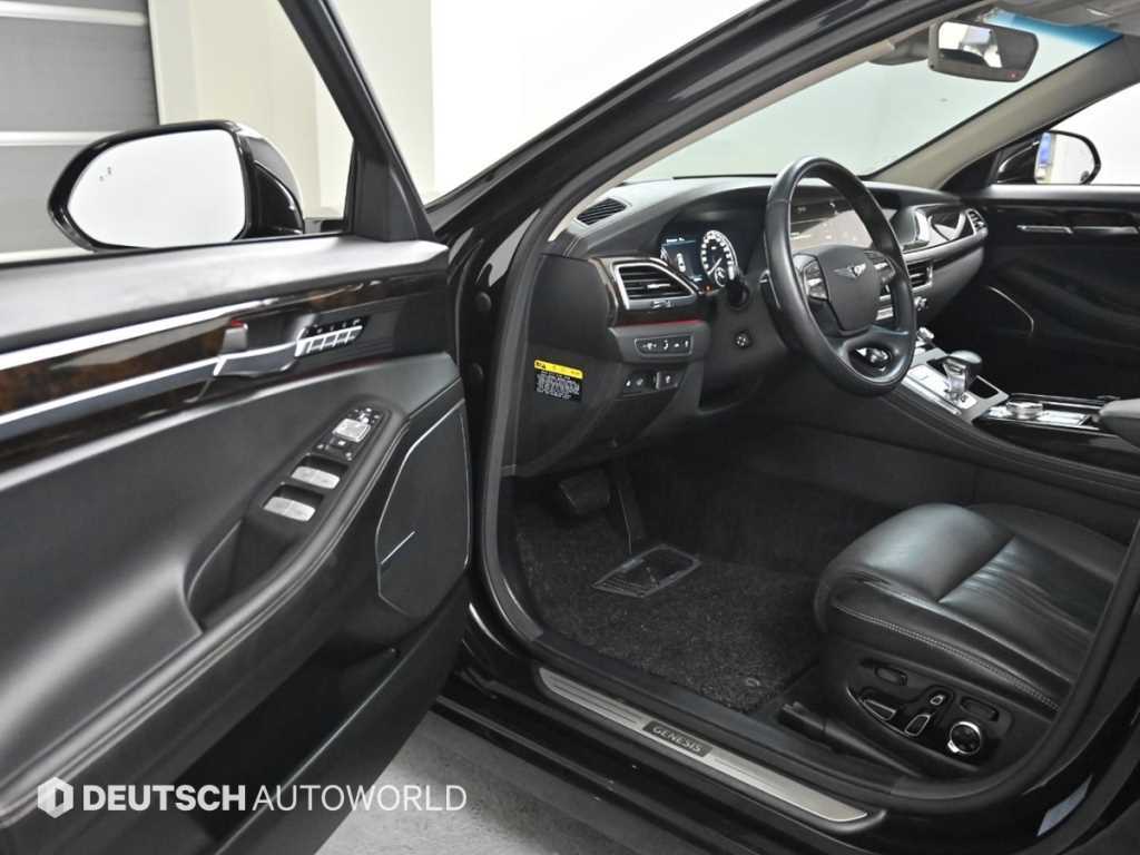 Genesis G90 - Vista 11