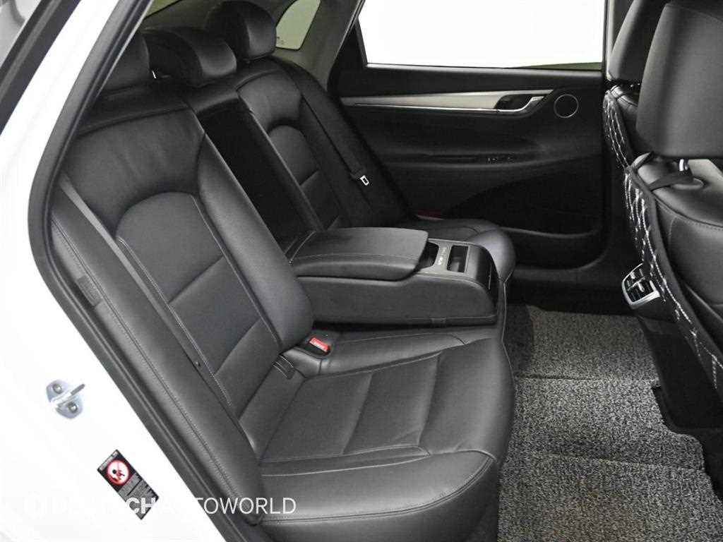 HYUNDAI Grandeur - Vista 12