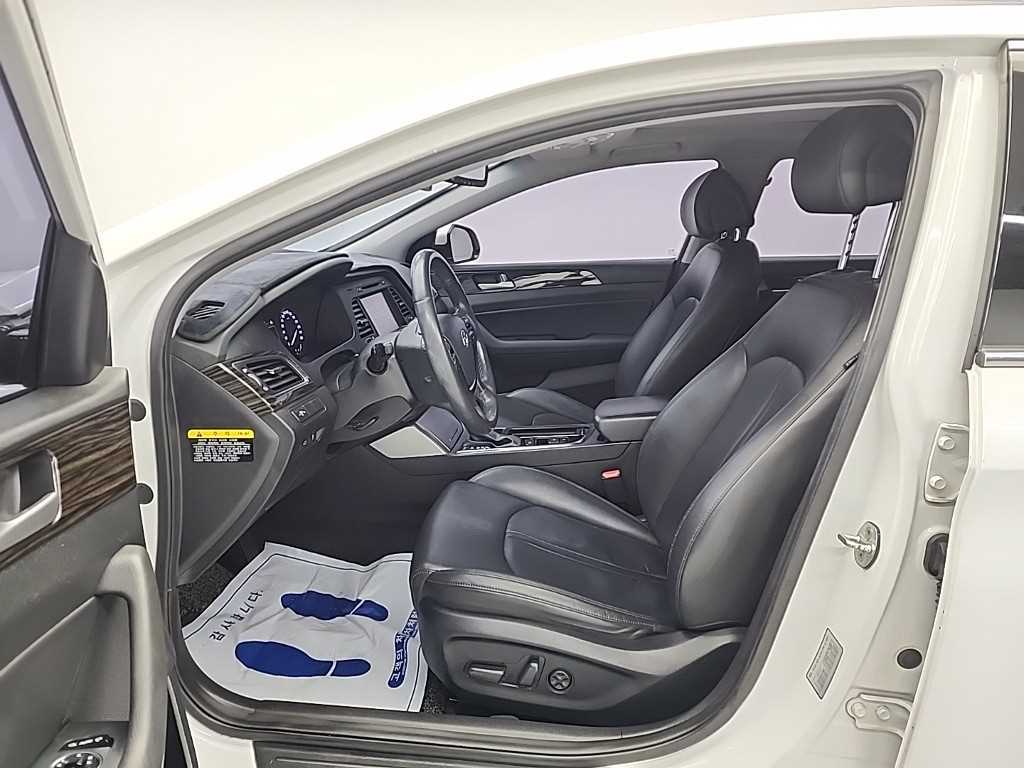 HYUNDAI Sonata - Vista 11