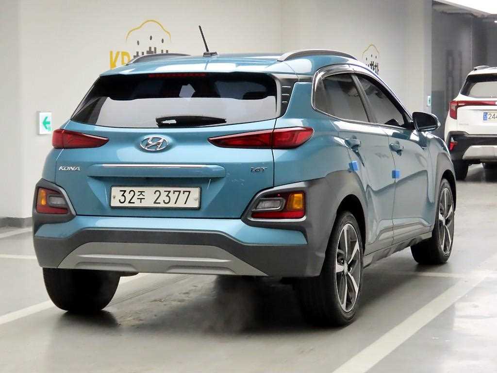 HYUNDAI Kona - Vista 4
