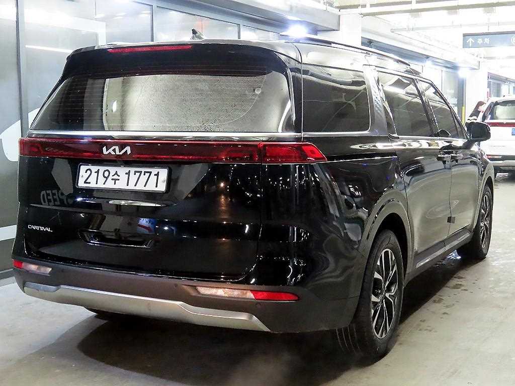 KIA Carnival - Vista 4