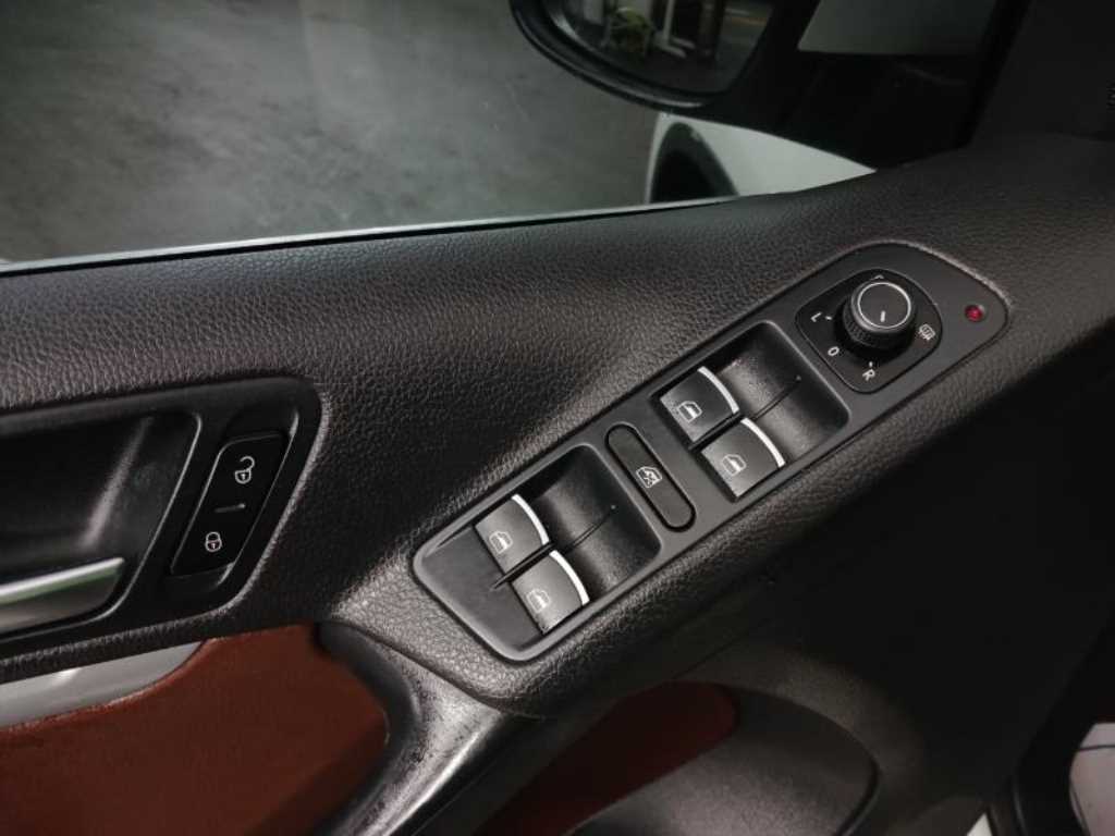 Volkswagen Tiguan - Vista 9