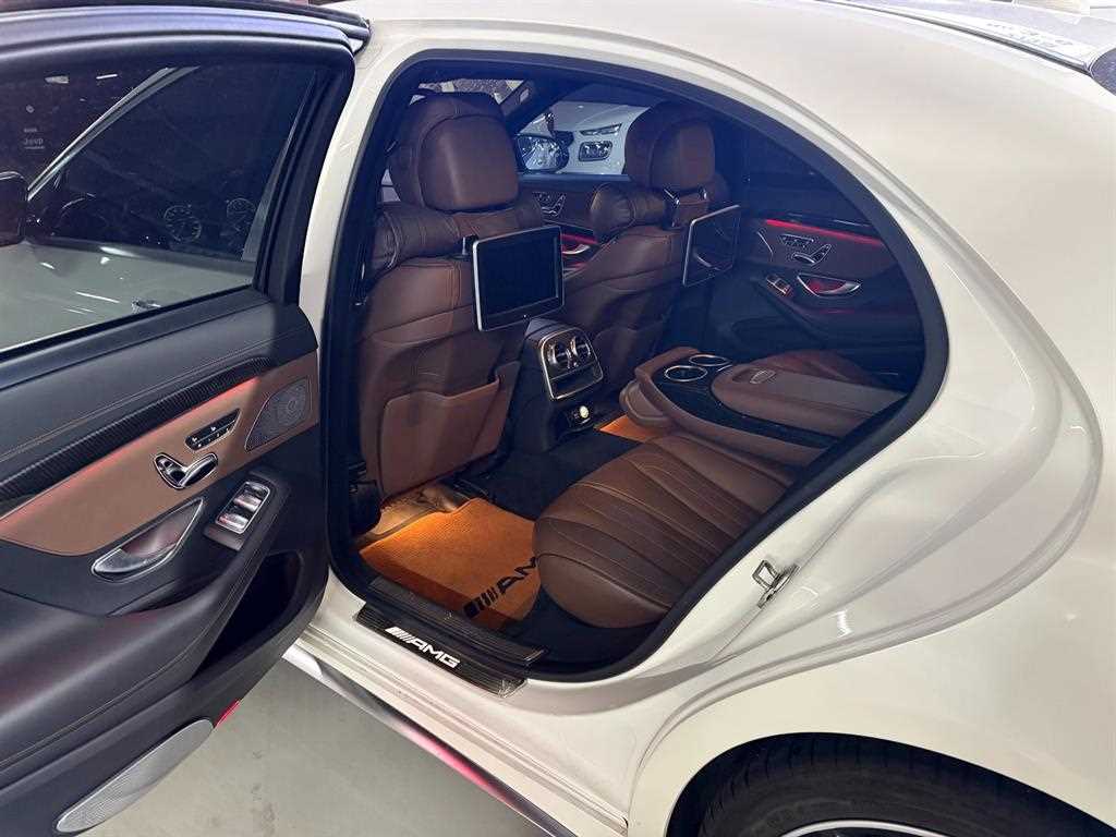 Mercedes Benz S Class - Vista 6