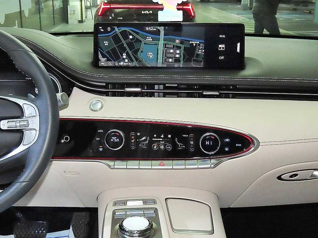 Genesis GV70 - Vista 11