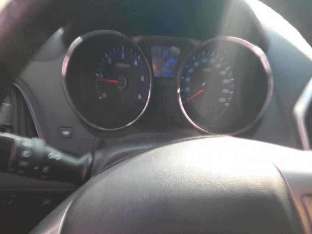 HYUNDAI Tucson - Vista 5