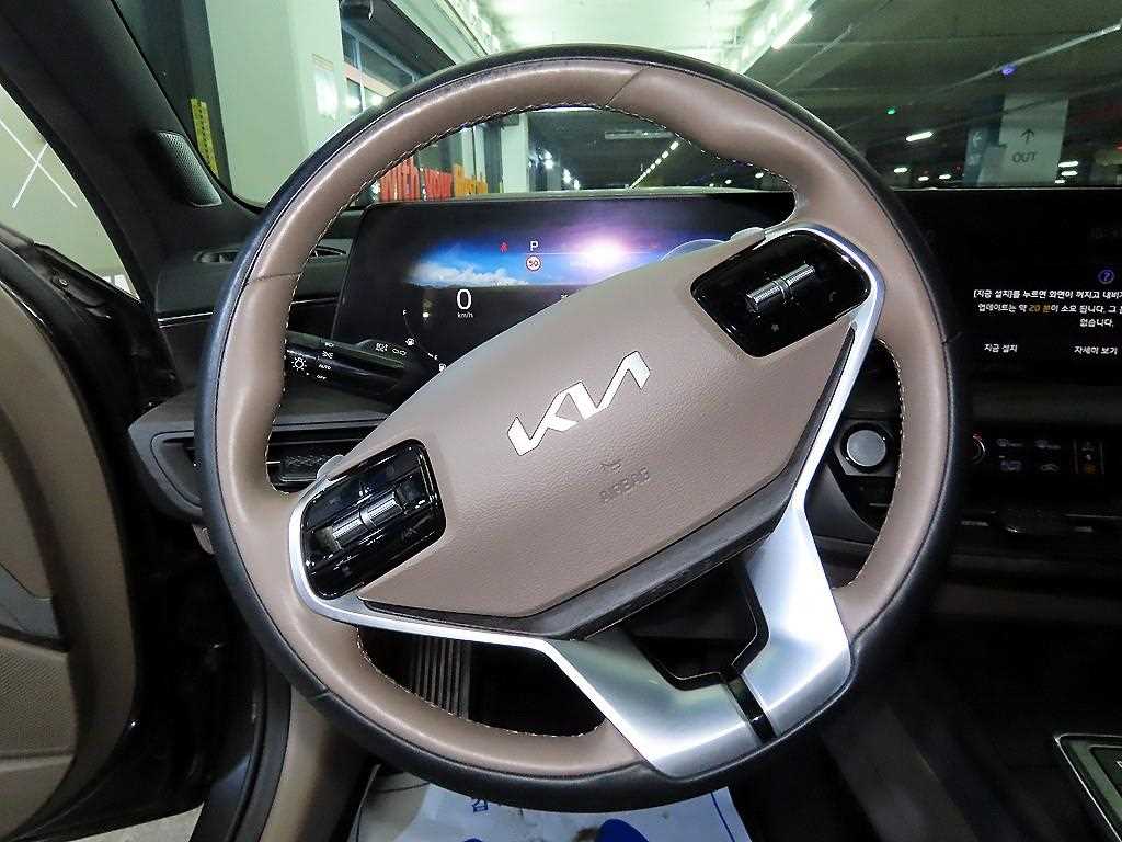 KIA K8 - Vista 8