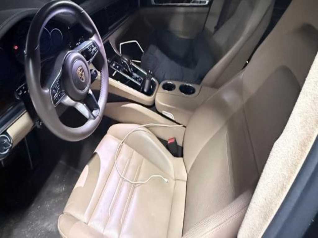 Porsche Panamera - Vista 4