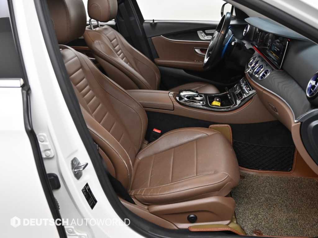 Mercedes Benz E class - Vista 10