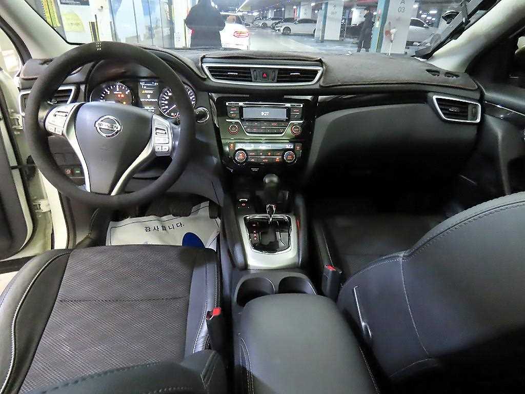 Nissan Cashkai - Vista 10