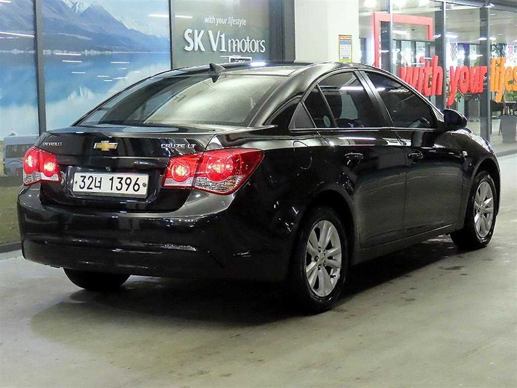 Chevrolet Cruise - Vista 4