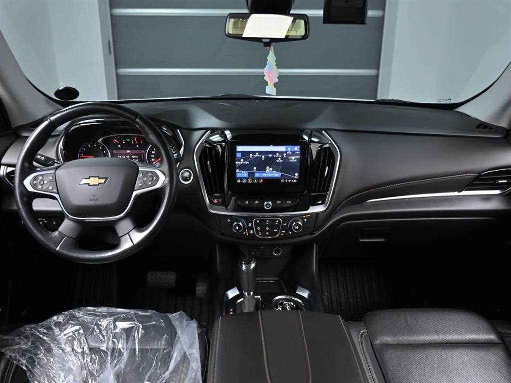 Chevrolet Travers - Vista 7