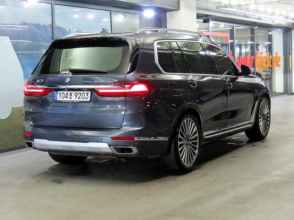 BMW X7 - Vista 4