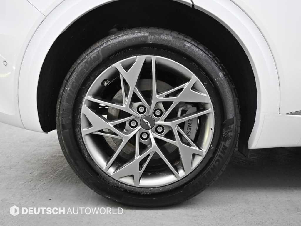 Genesis GV70 - Vista 5