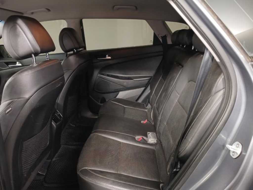 HYUNDAI Tucson - Vista 8