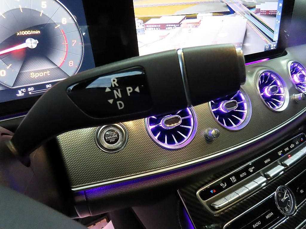 Mercedes Benz E class - Vista 12