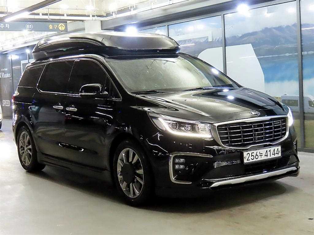 KIA Carnival 2019 Negro - Importación desde Corea - HF Imports Iquique - Foto 1