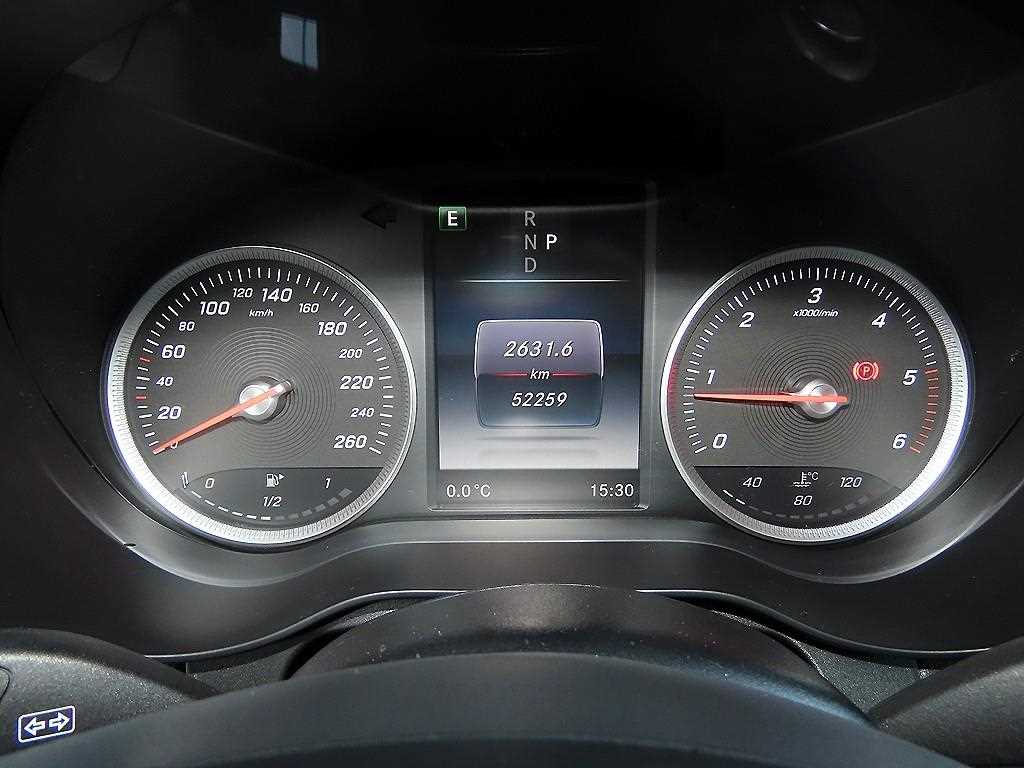 Mercedes Benz GLC Class - Vista 9