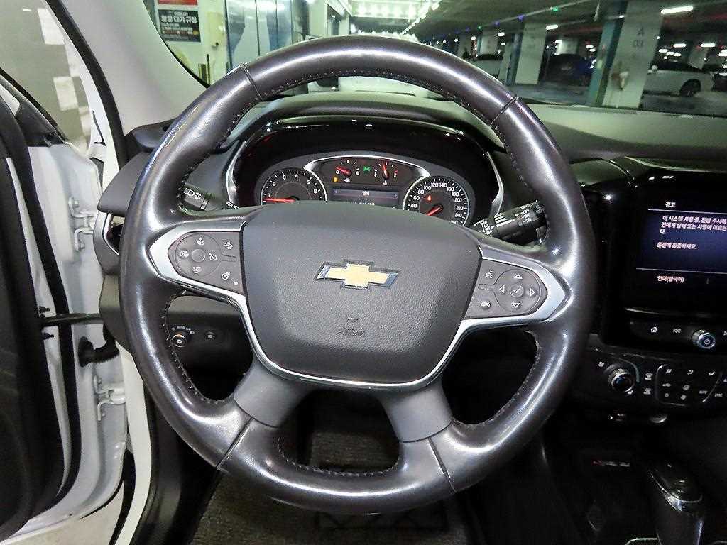 Chevrolet Travers - Vista 7