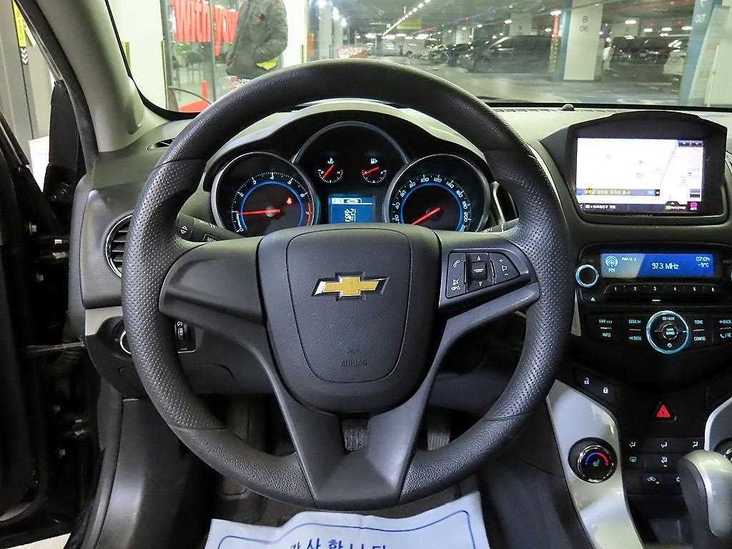 Chevrolet Cruise - Vista 8