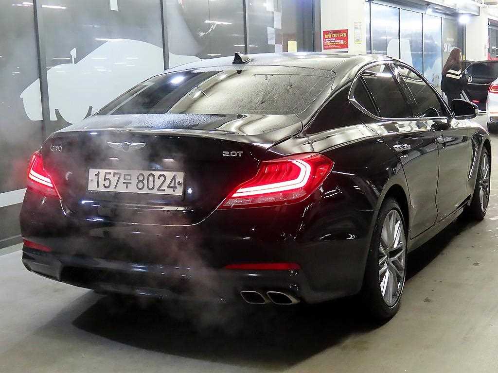 Genesis G70 - Vista 4