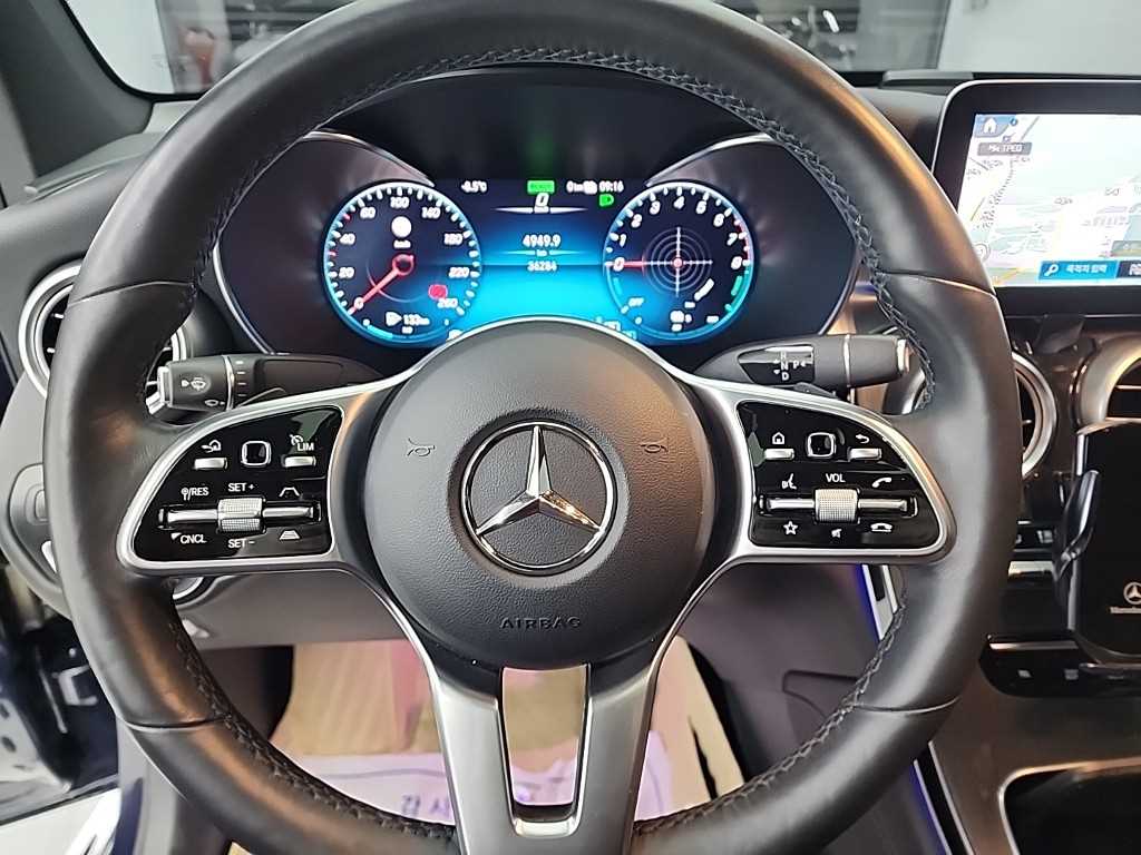 Mercedes Benz GLC Class - Vista 9