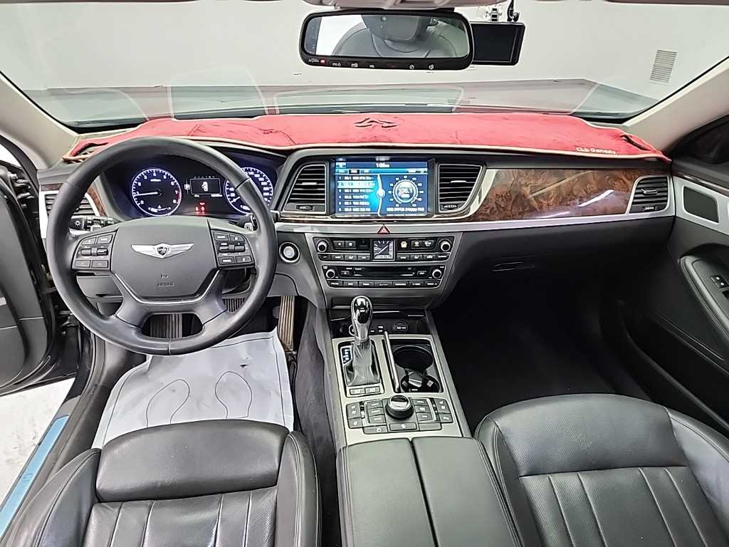 HYUNDAI Genesis - Vista 6