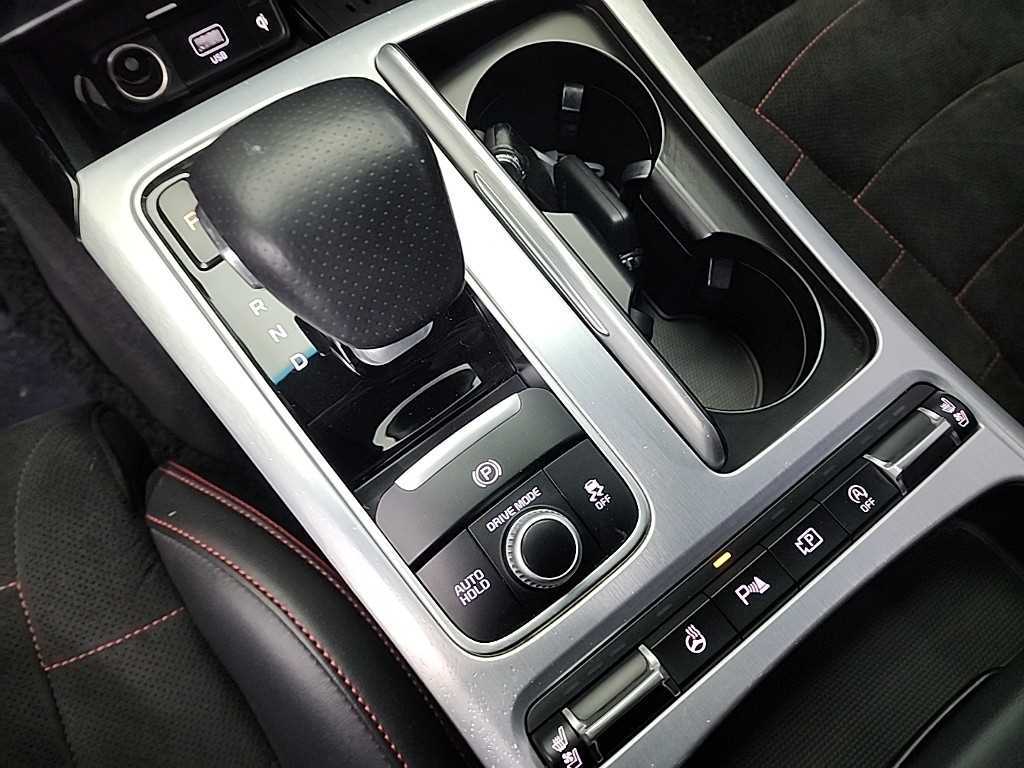 KIA Stinger - Vista 8