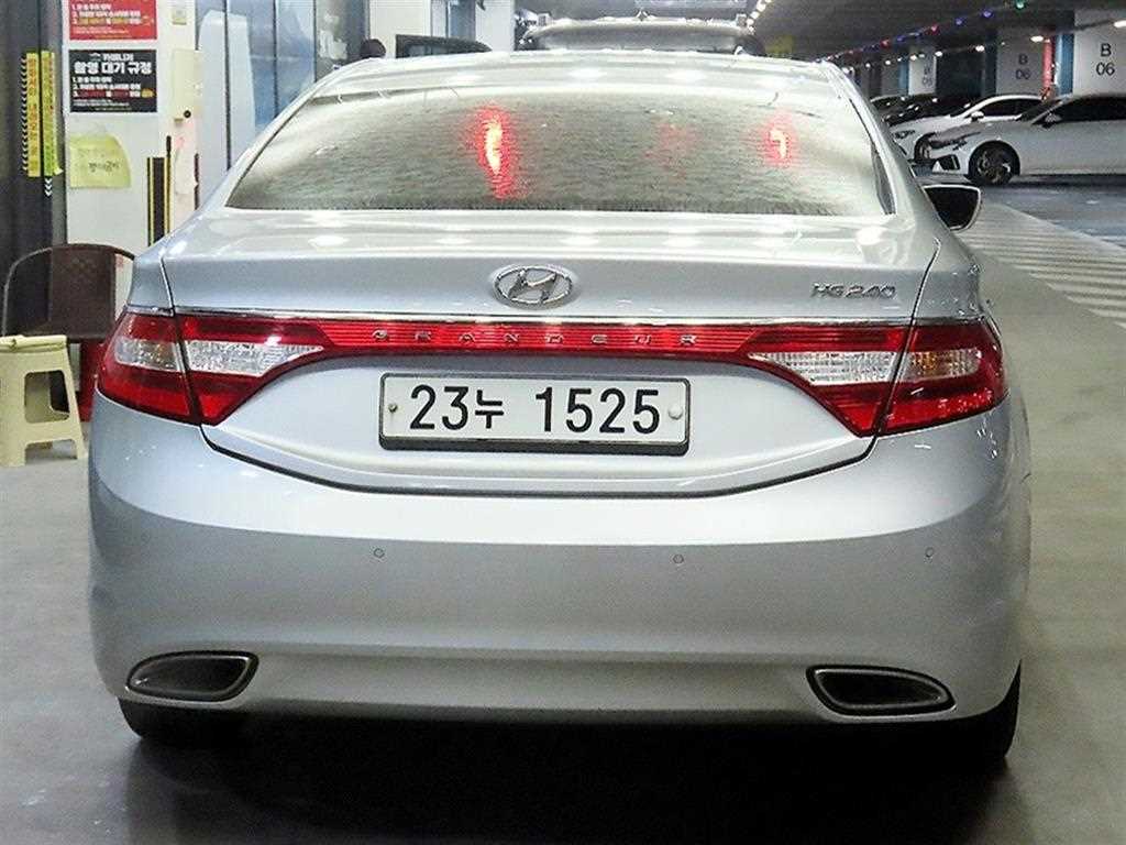 HYUNDAI Grandeur - Vista 5