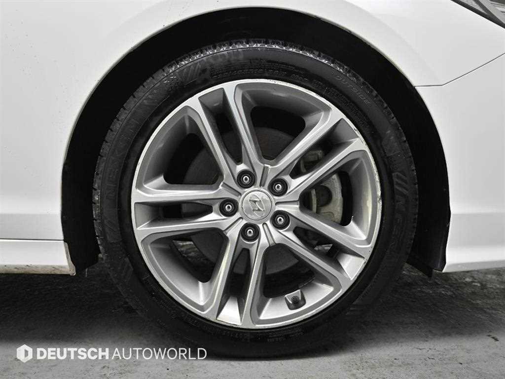 HYUNDAI Sonata - Vista 6