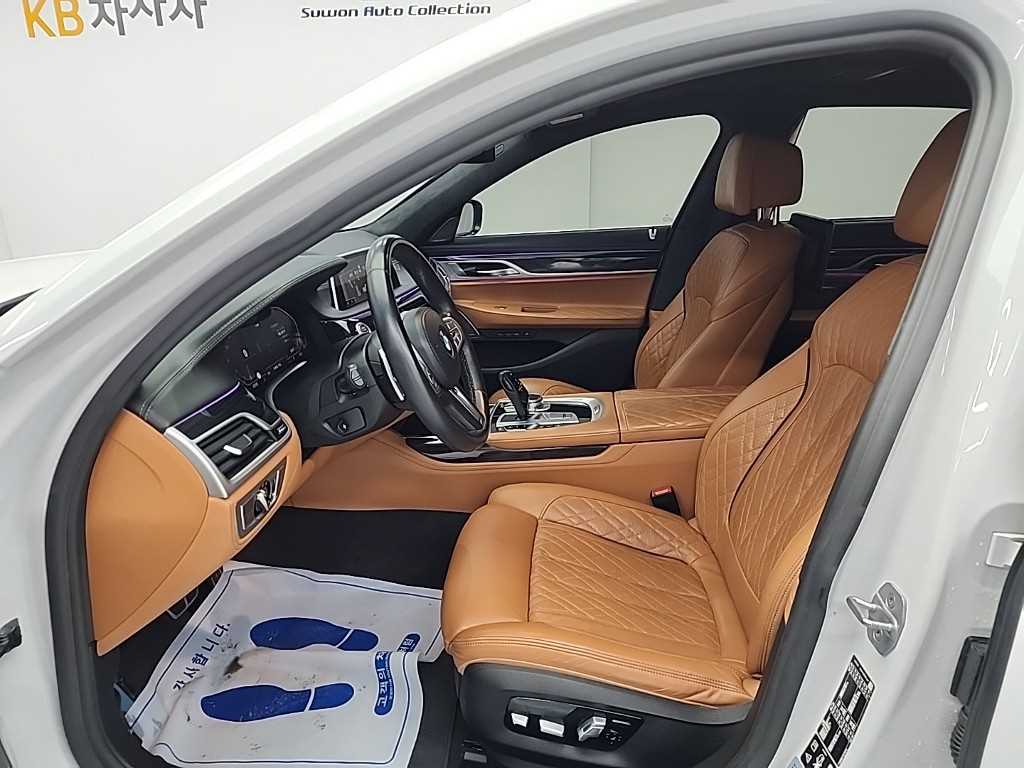 BMW 7 Series - Vista 11