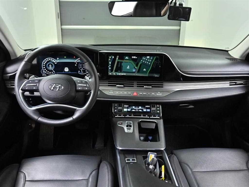 HYUNDAI Grandeur - Vista 7