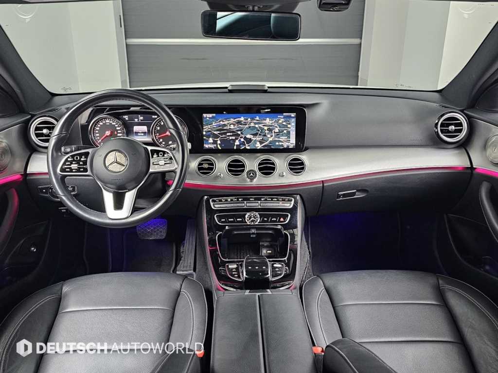 Mercedes Benz E class - Vista 7