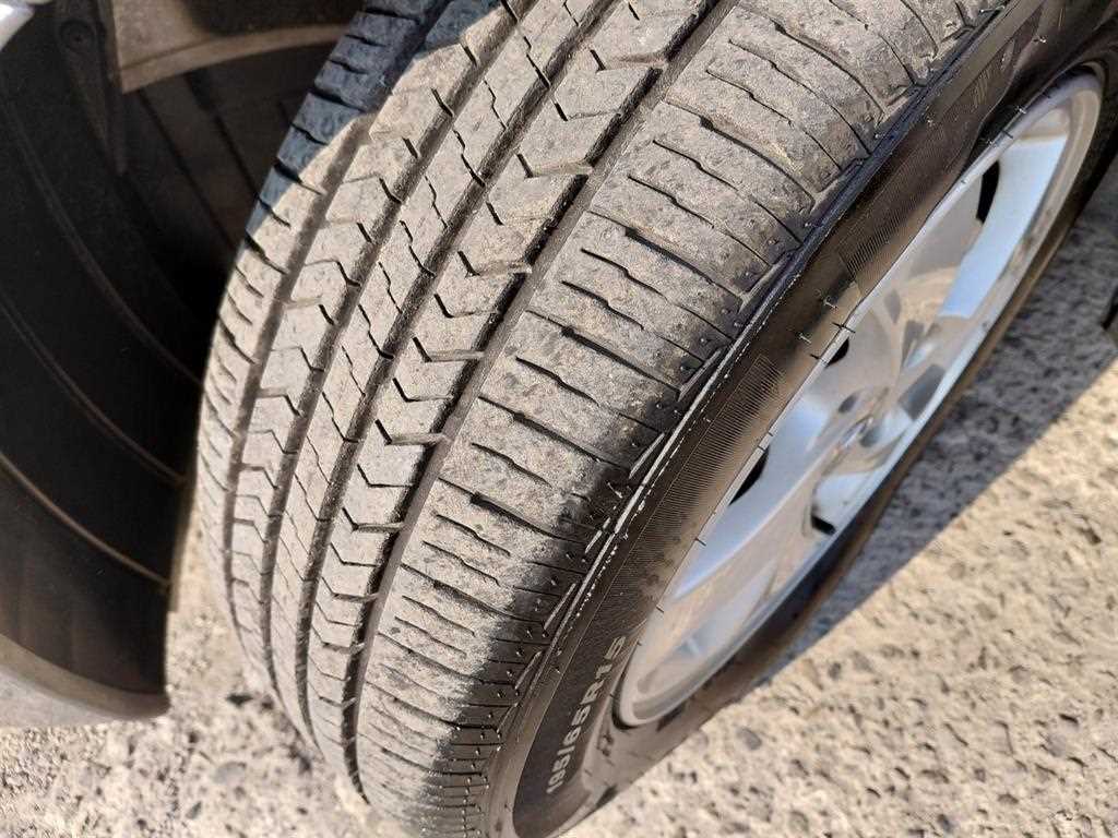 HYUNDAI Avante - Vista 5