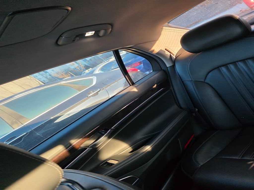 Genesis EQ900 - Vista 10