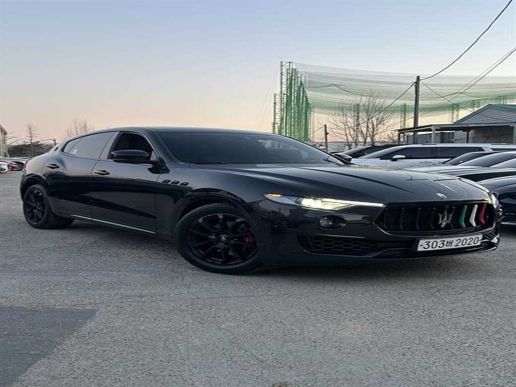 Maserati Levante - Vista 3