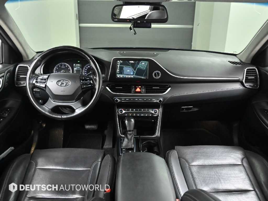 HYUNDAI Grandeur - Vista 8