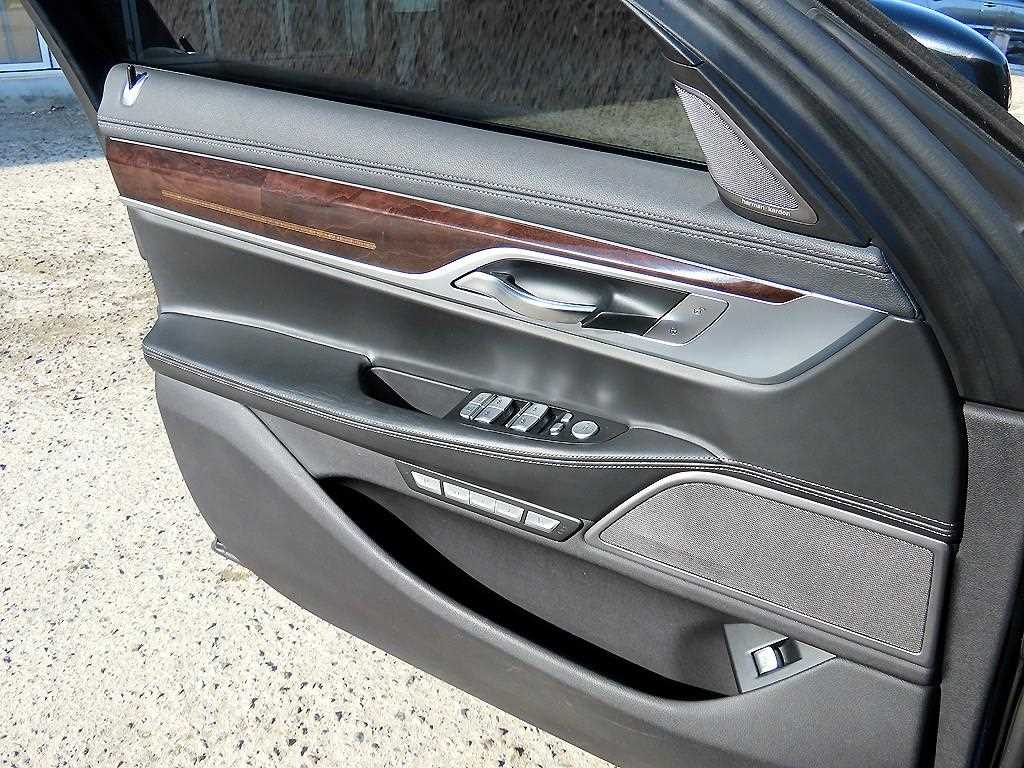 BMW 7 Series - Vista 12