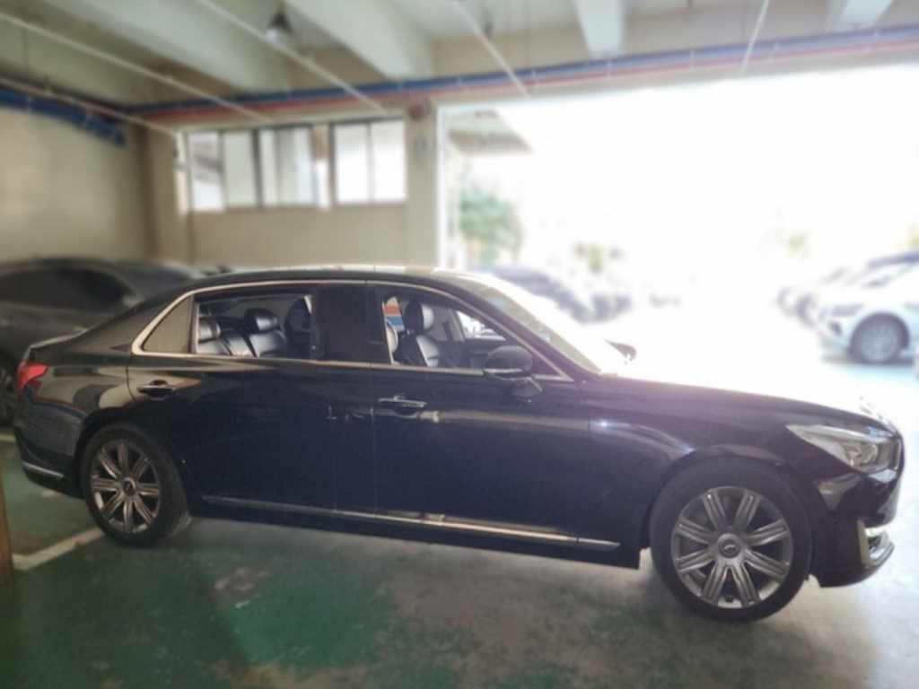 Genesis EQ900 - Vista 4