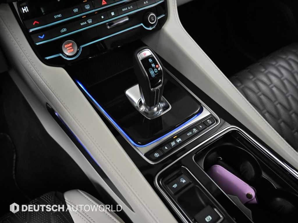 Jaguar F-PACE - Vista 9