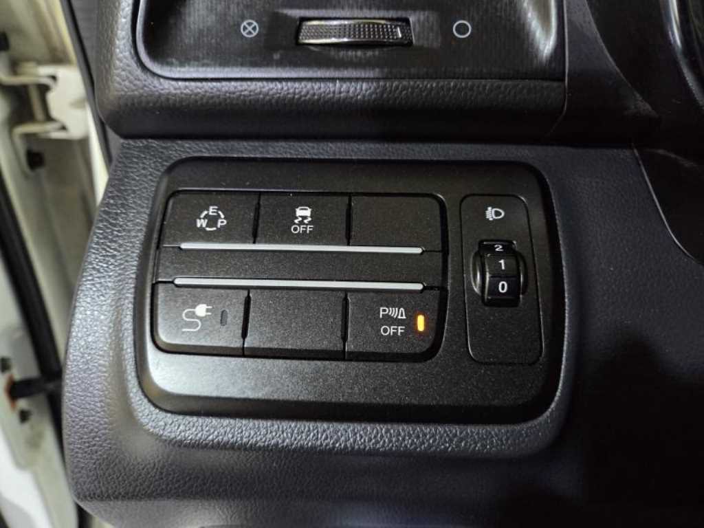 Ssangyong Tivoli 2017 Blanco - Importación desde Corea - HF Imports Iquique - Foto 18