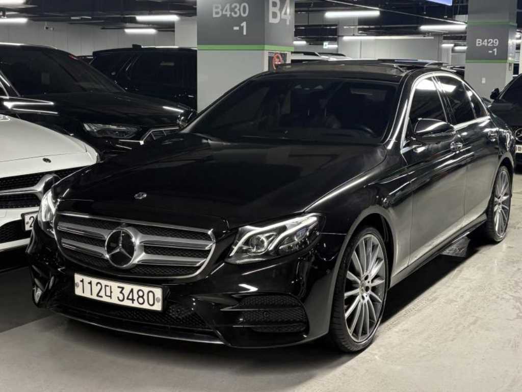 Mercedes Benz E class - Vista 2