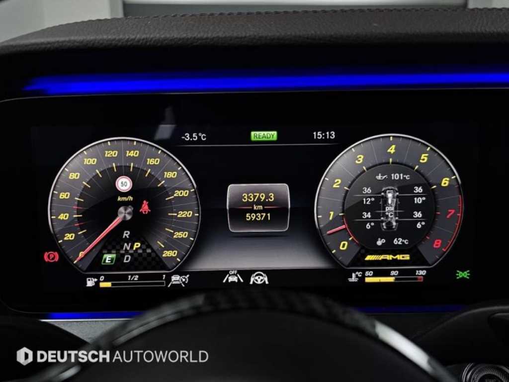 Mercedes Benz CLS Class - Vista 8