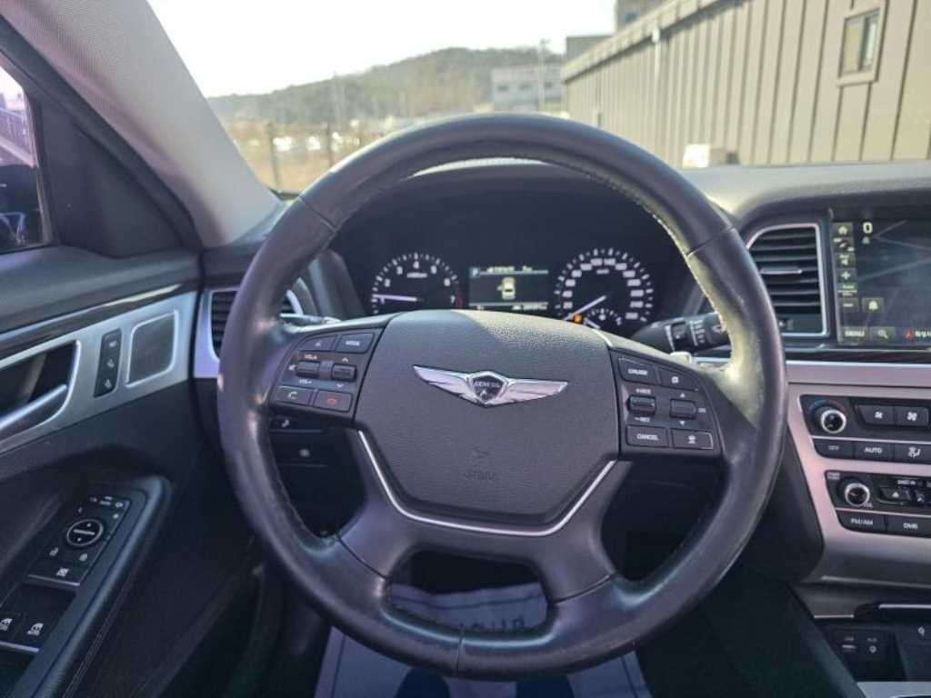 Genesis G80 - Vista 9